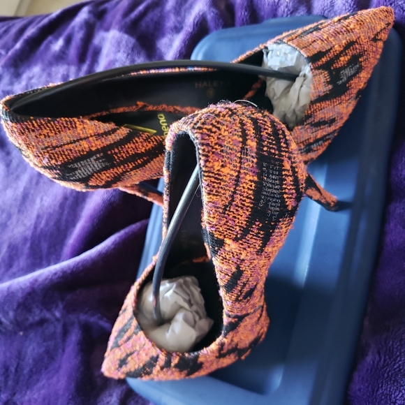 Heels - Picture 3 of 5